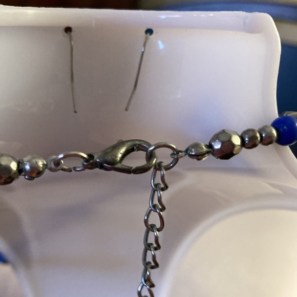 NWOT - EsMar Silvertone Sapphire Blue Crystal Necklace & Matching Earrings - Picture 6 of 12